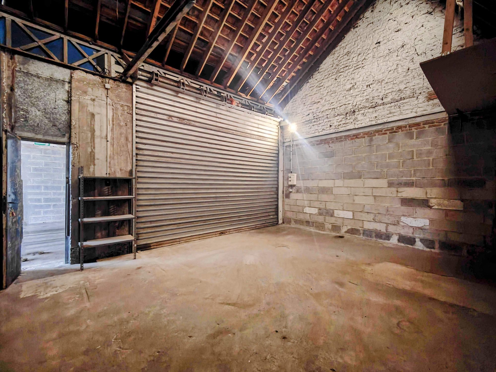 À LOUER – BOX DE STOCKAGE 32 m² – TOURCOING