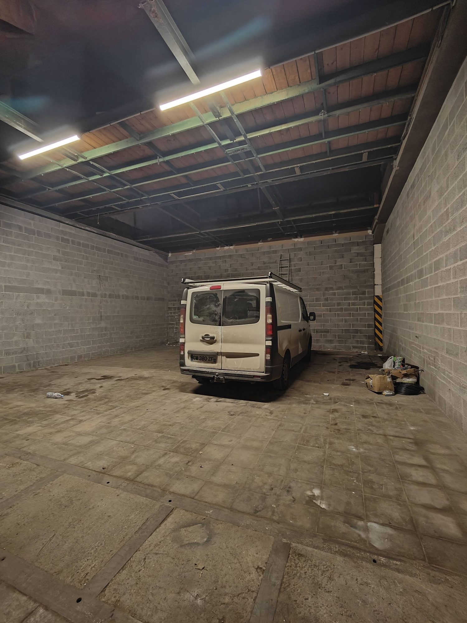 Entrepôt de stockage - 119 m2