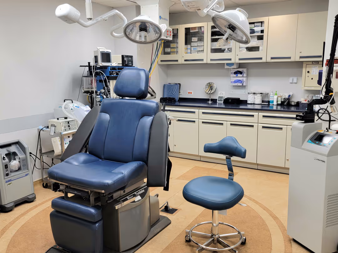 Prasad Cosmetic Surgery Garden City Long Island - examination room