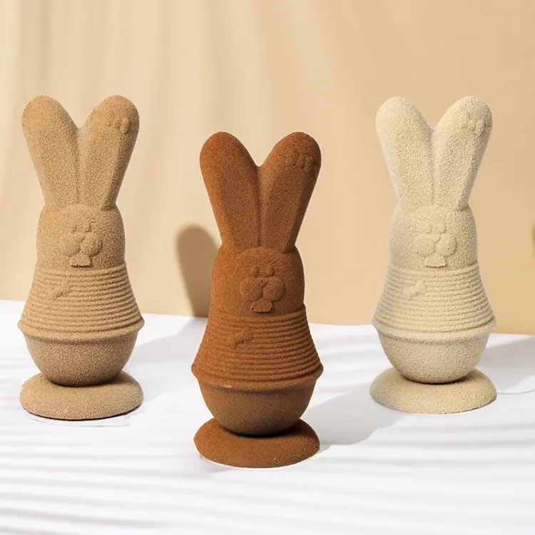 Les trois lapinettes au chocolat au lait,noir et blond