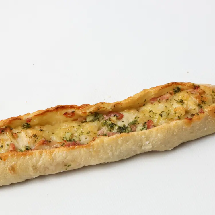 Zoom sur la composition de la ficelle lardons emmental