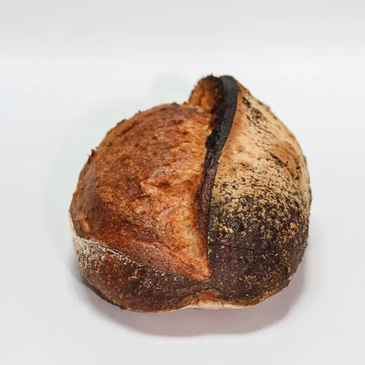 Zoom sur les détails et finitions du pain de campagne