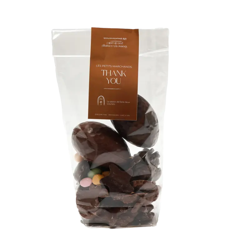 Grand Sachet friture de Pâques en chocolat sur fond blanc