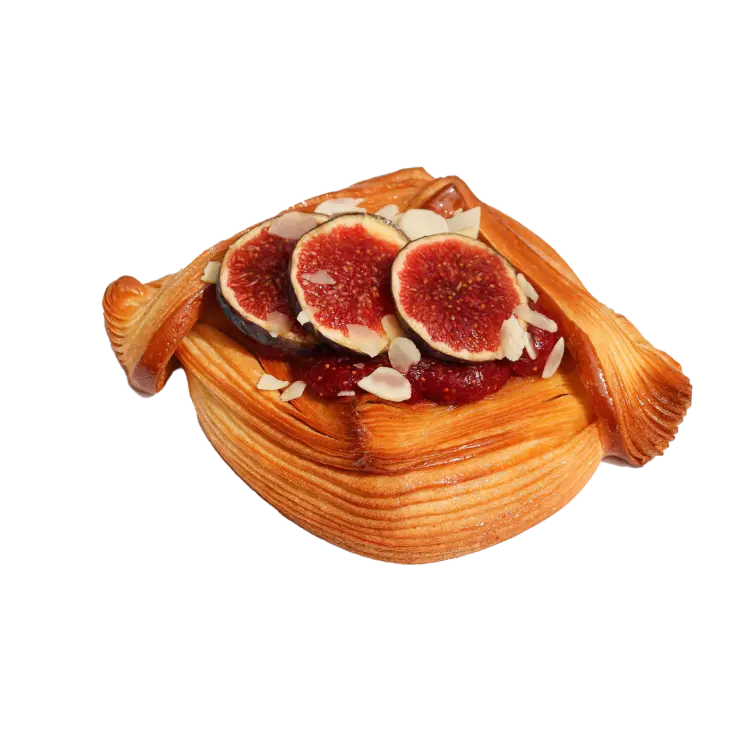 La viennoiserie panier de figue sur fond blanc