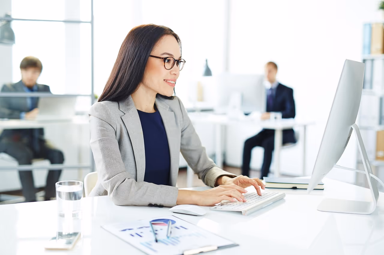 Offshore Accountant at desk