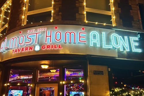 Almost Home Alone Tavern: Chicago Photo