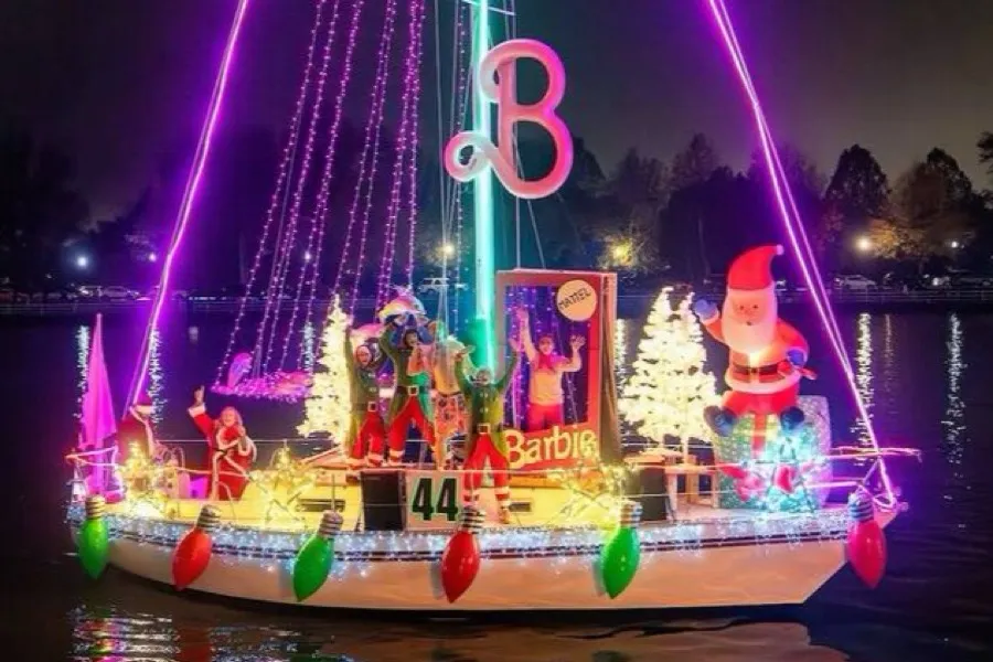 The Holiday Boat Parade & Party - Washington, DC 