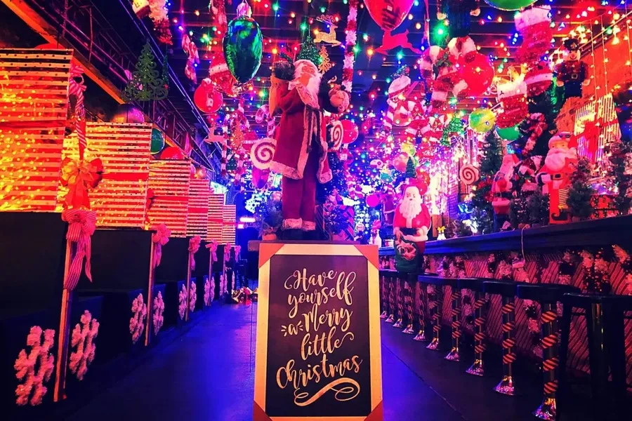 Snowglobe Christmas Pop-Up Bar at Exile Brewing Company - Des Moines, IA