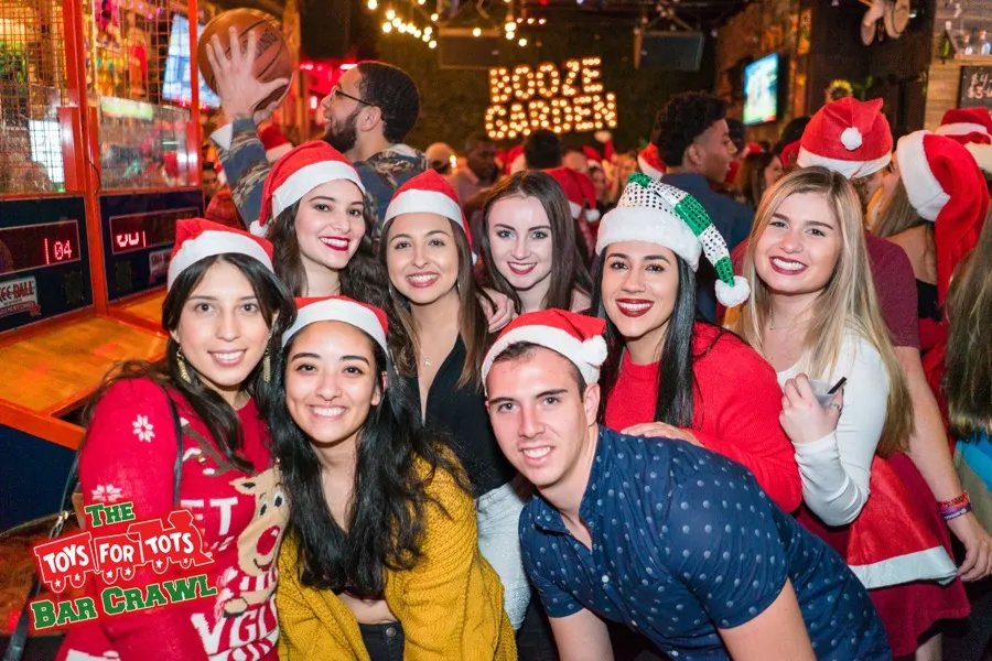 Christmas Bar Crawl - Honolulu, HI