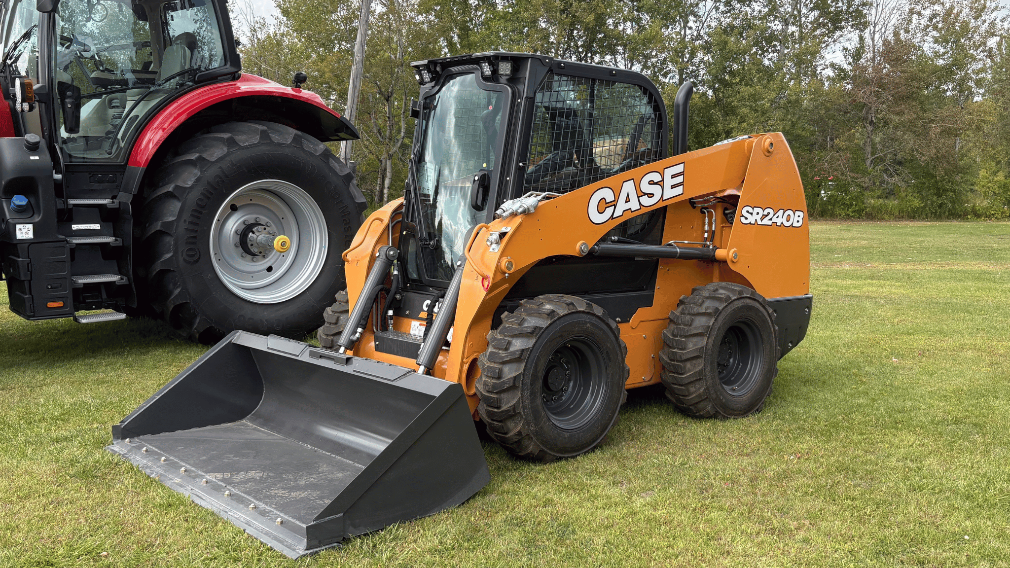 2025 CASE SR240B