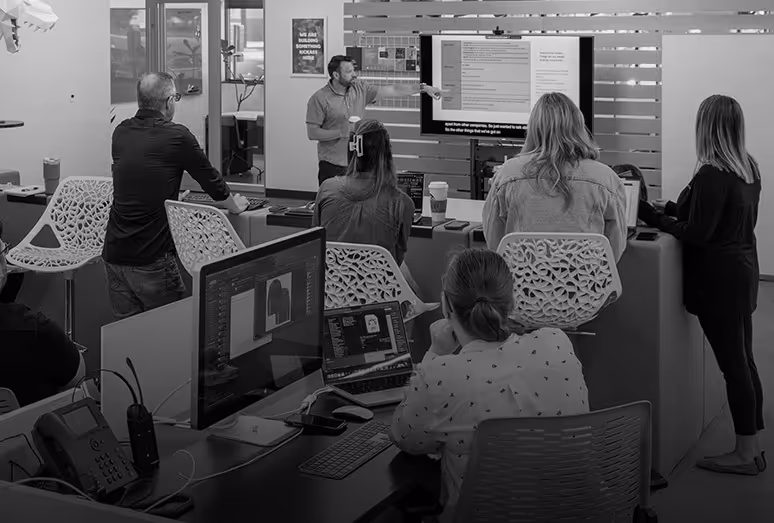 Full-Service Marketing Agency 02 - Experts at Your Fingertips