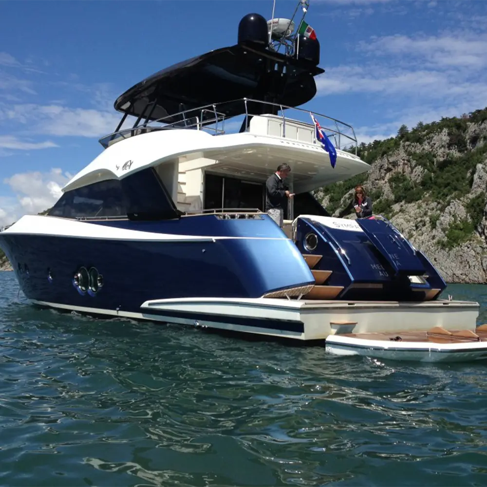 Yacht tender lift system with vertical extension module deployed at the stern platform
