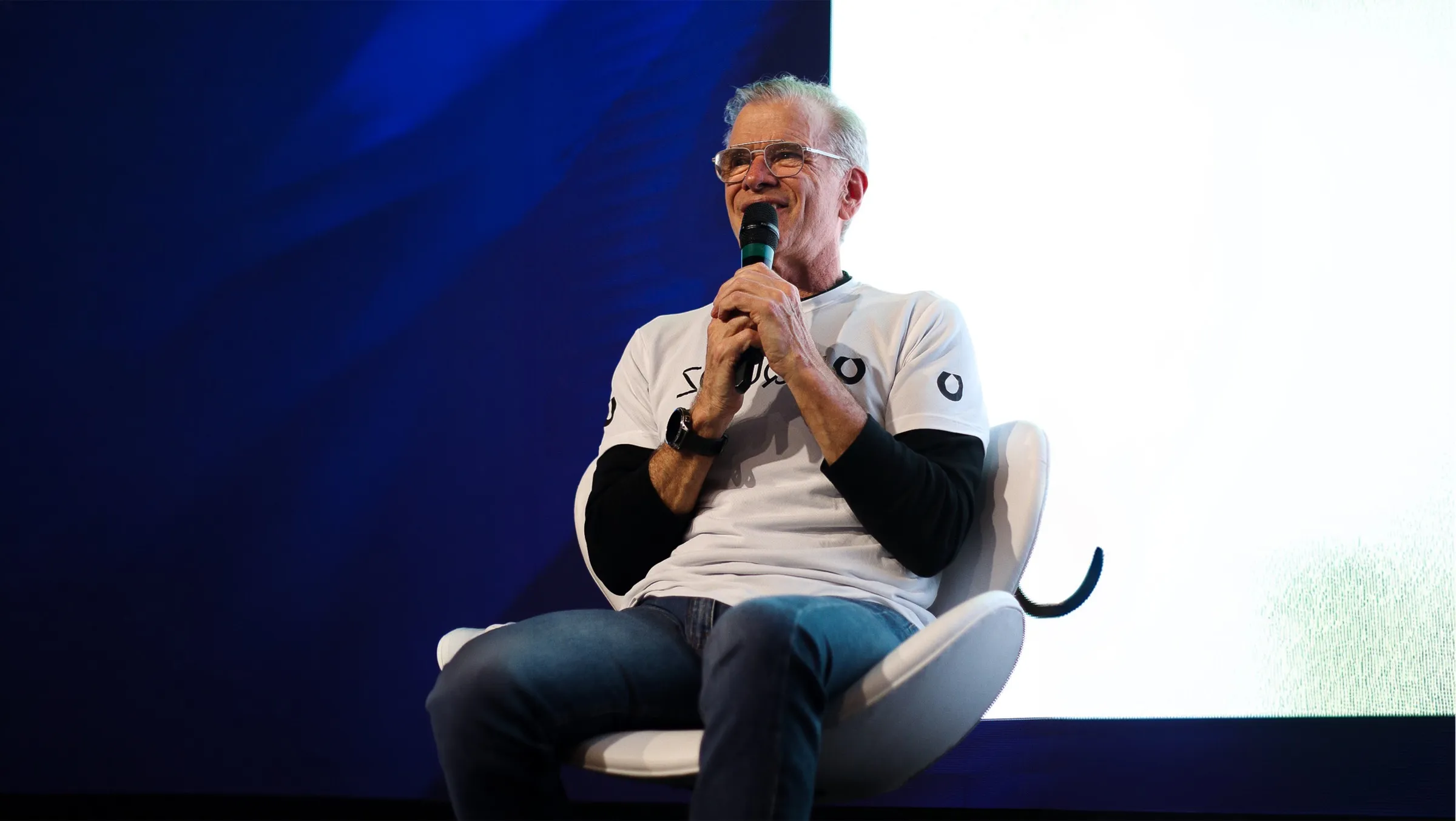 Bernardinho falando em evento LIQUIDZ