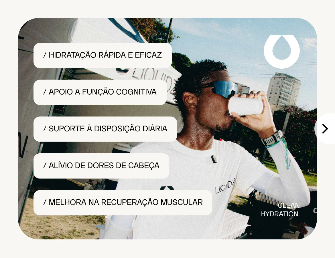 Atleta se hidratando com LIQUIDZ: eletrólitos em sachê para hidratação rápida e eficaz, mais disposição, clareza e foco, recuperação acelerada