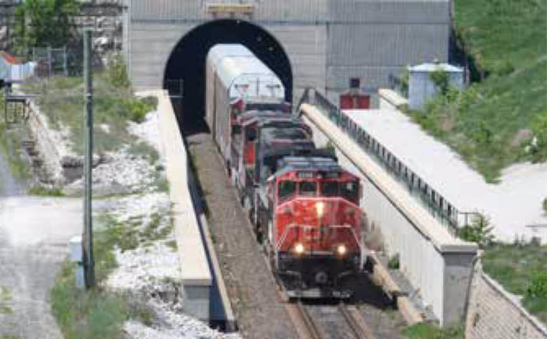 Train tunnel