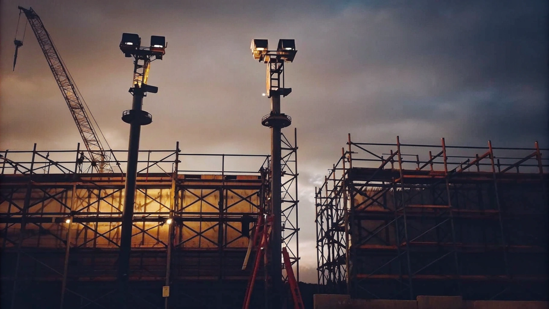 Scalable Surveillance on a Construction Site Scalable Surveillance on a Construction Site