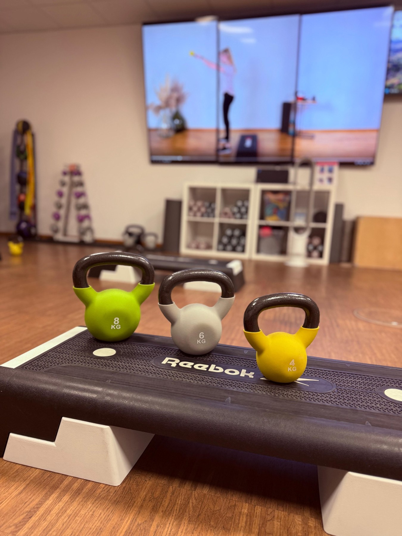 Kursraum und Trainingszubehör im CW Sportclub