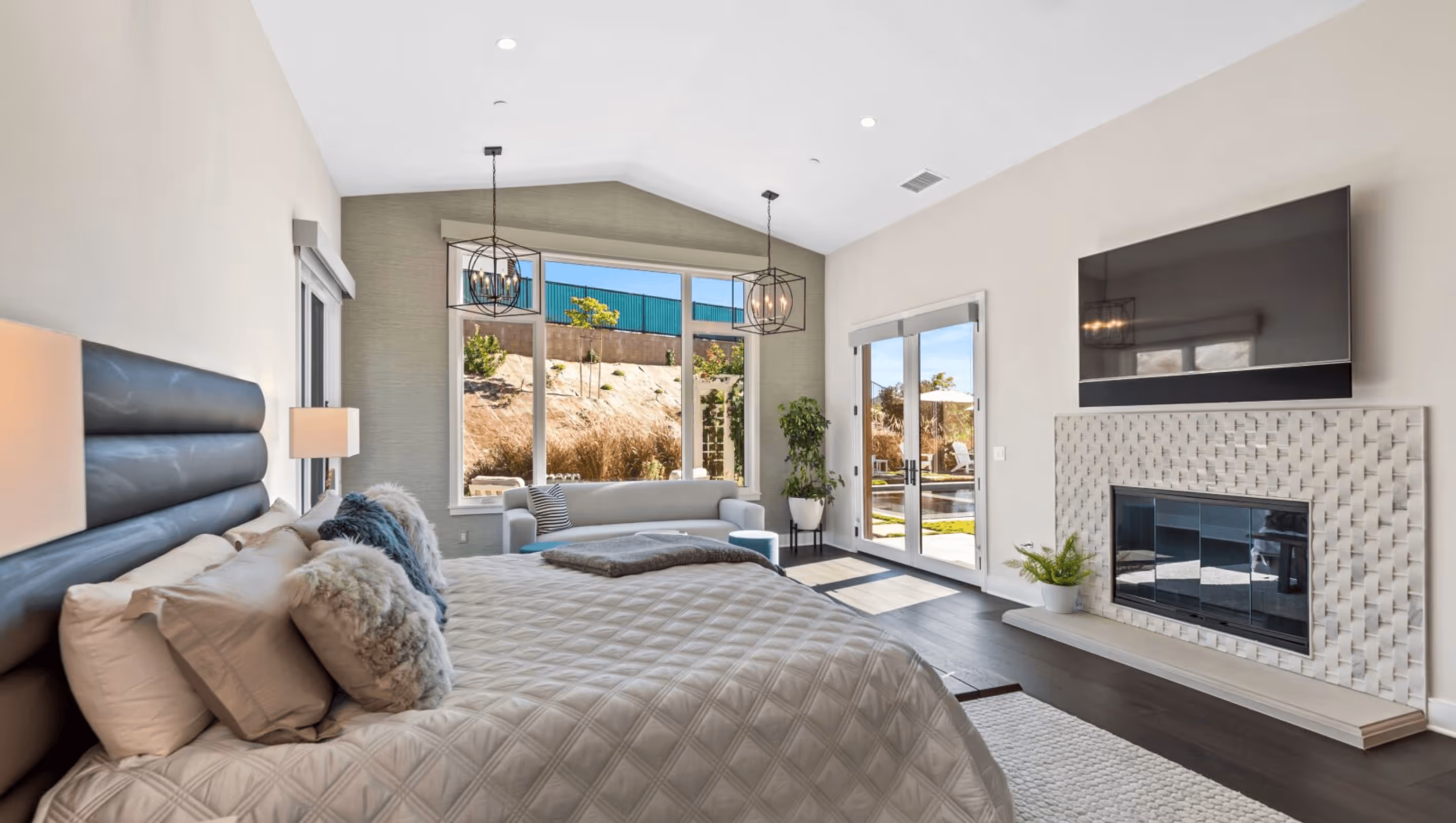Transitional Farmhouse