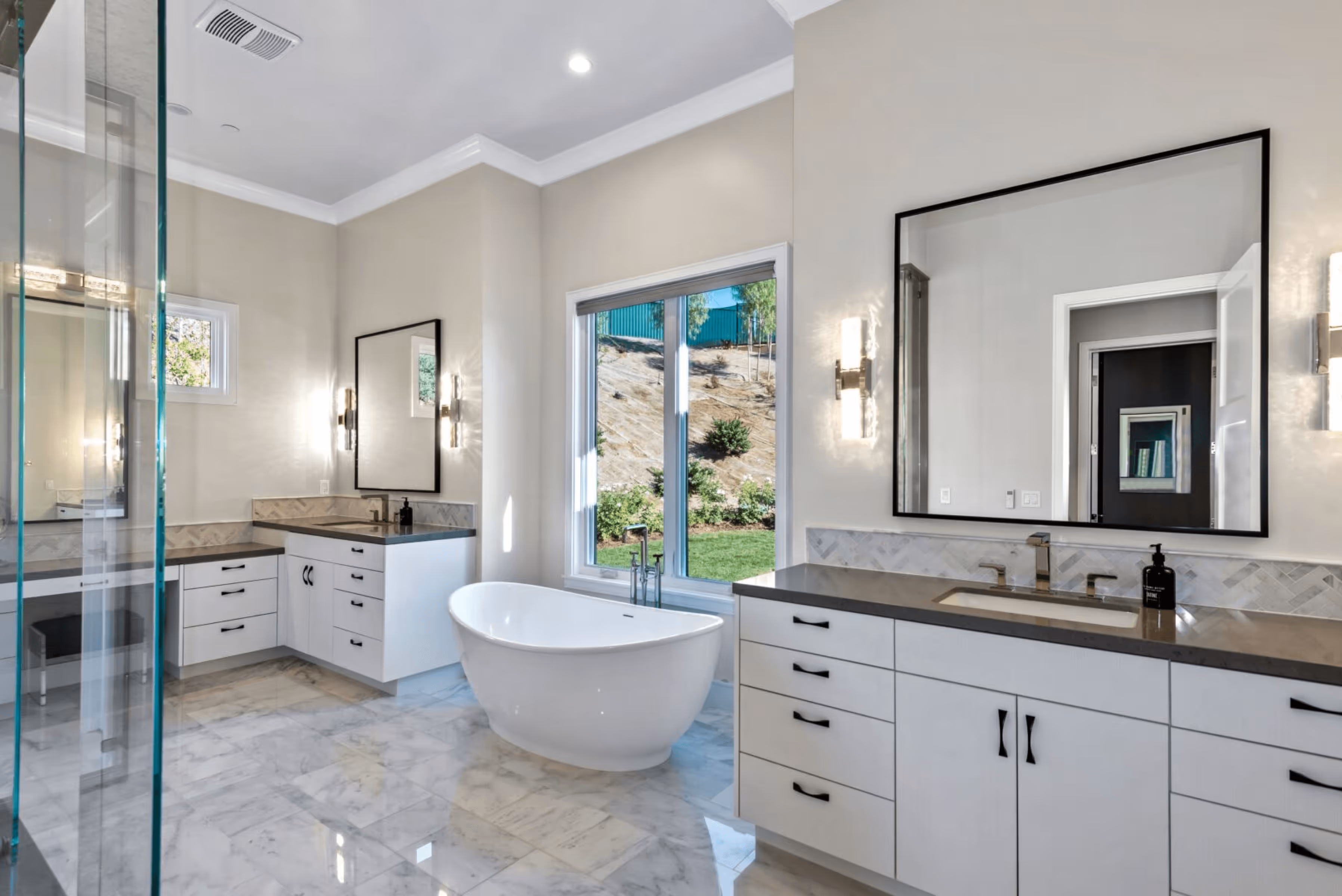 Transitional Farmhouse