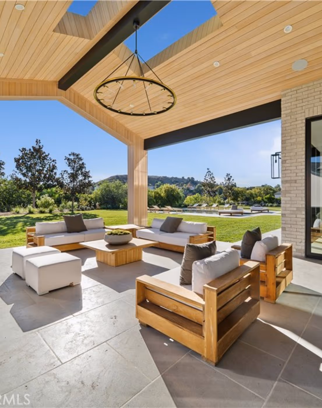 Contemporary Estate