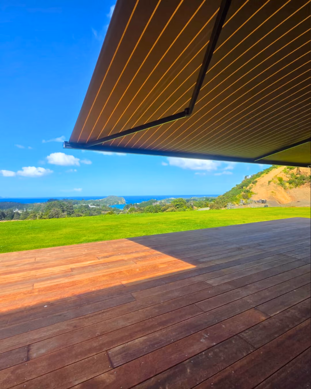 Retractable awning installed by Shadeland, Northland – gallery photo 12
