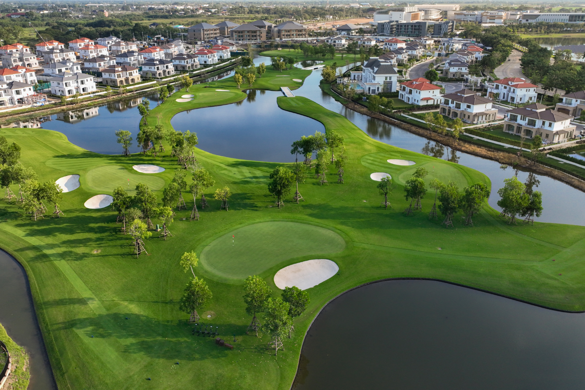 Luxury Mixed-Use Community Near Bangkok