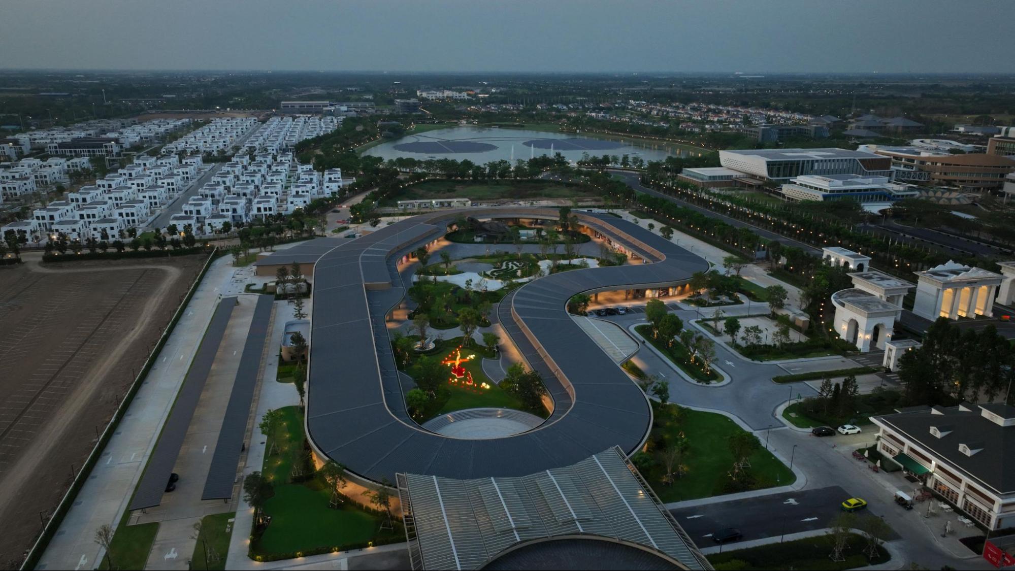 The Largest Mixed-Use Project in Thailand - Opened Zones