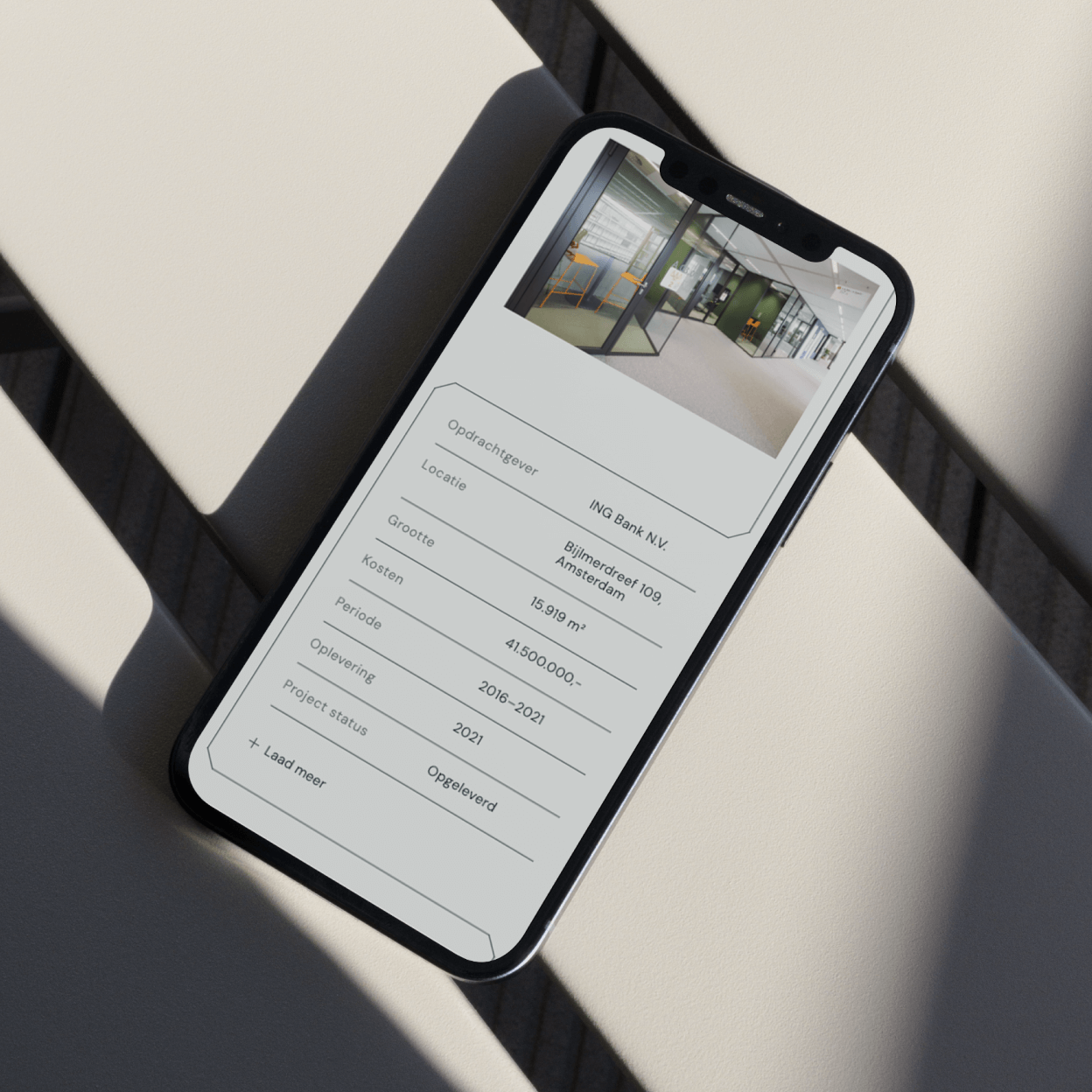 De project pagina van de website van atelier PRO op mobiel.