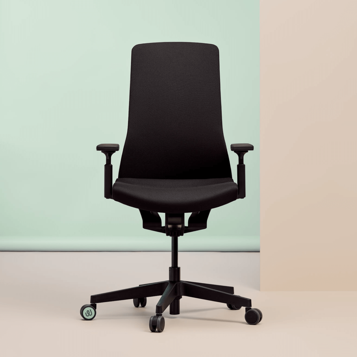 Een bureaustoel van WeFurn.