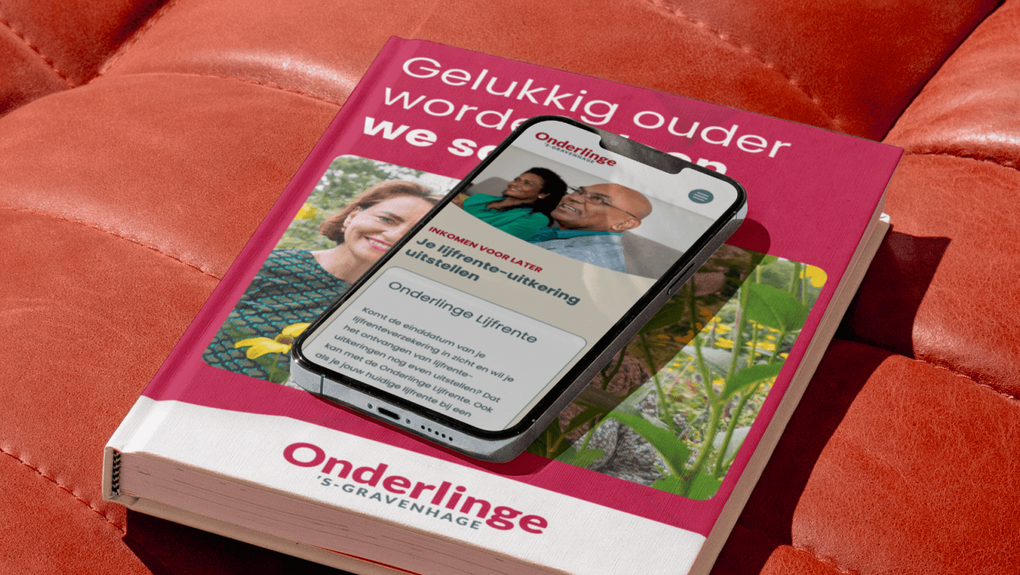 Een boek in de stijl van Onderlinge 's-Gravenhage en een pagina van de website op mobiel.