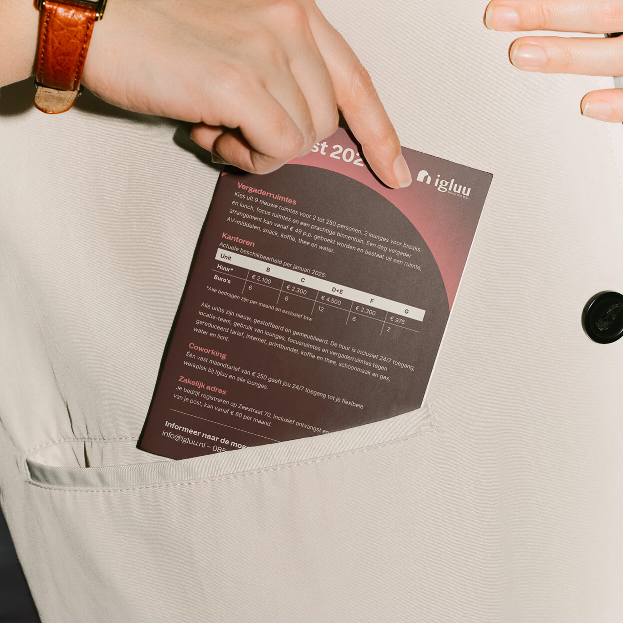 Een informatiekaartje van Igluu ontworpen door Studio Piraat.