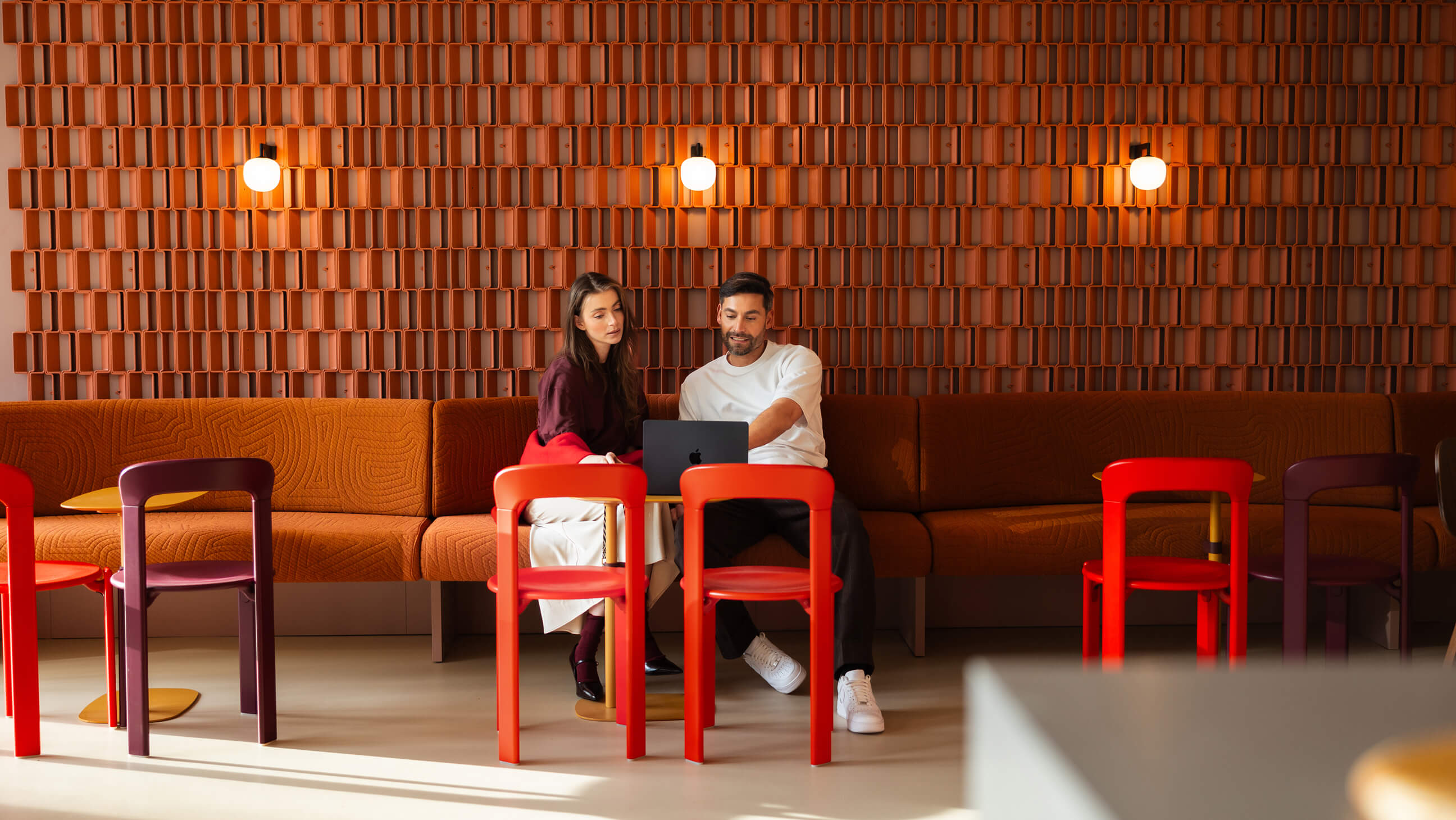 Een foto op locatie van Igluu die het beeldconcept van Studio Piraat volgt.