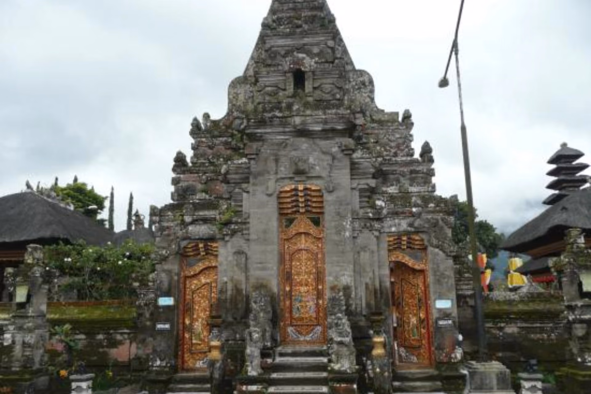 Structure in Ulun Danu Buyan Temple Complex