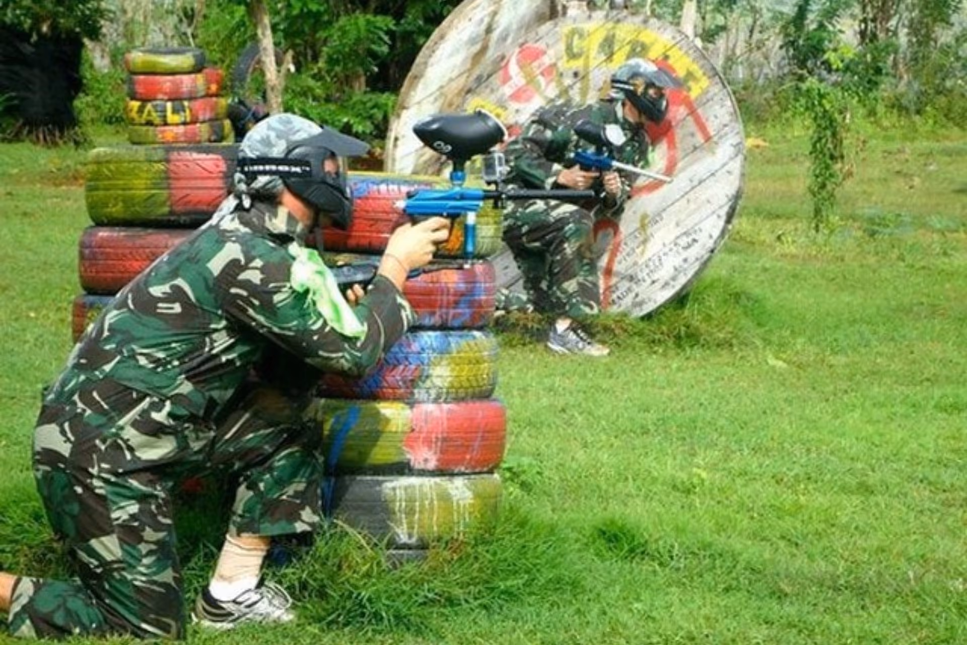  Adventurous outdoor activity with thrilling gameplay.