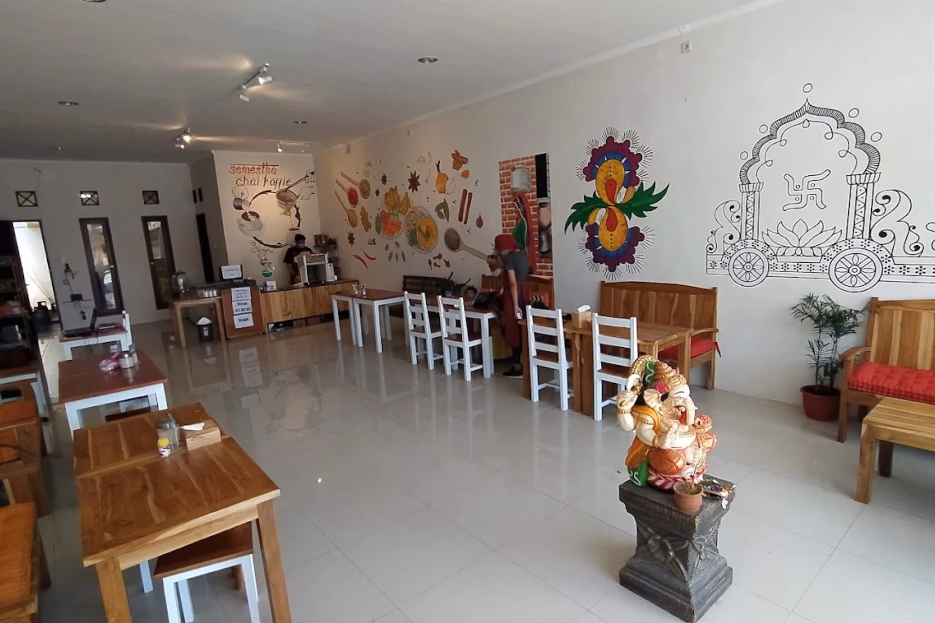 Dining at ChaiKaffie