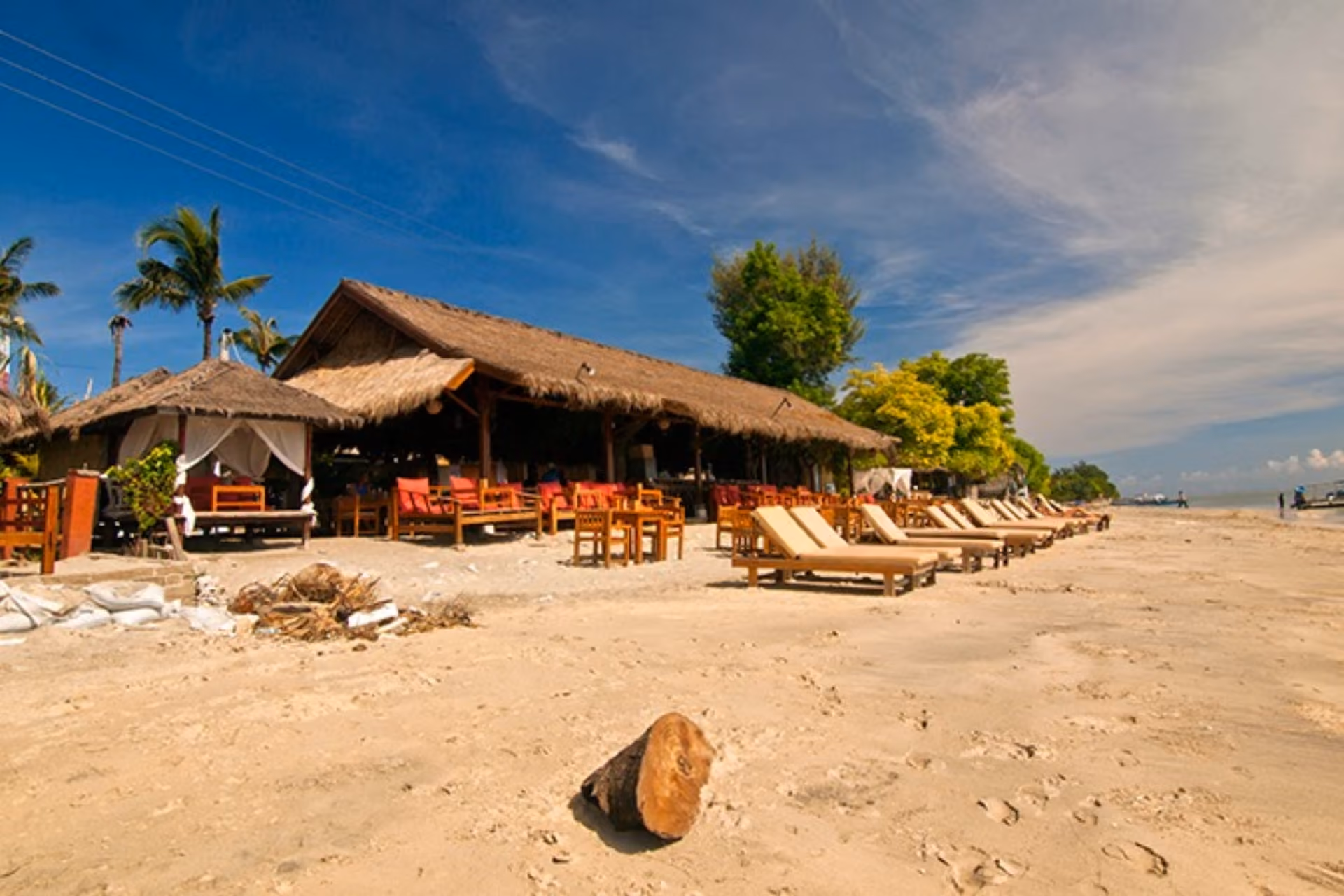 Chill Out Bar & Bungalows