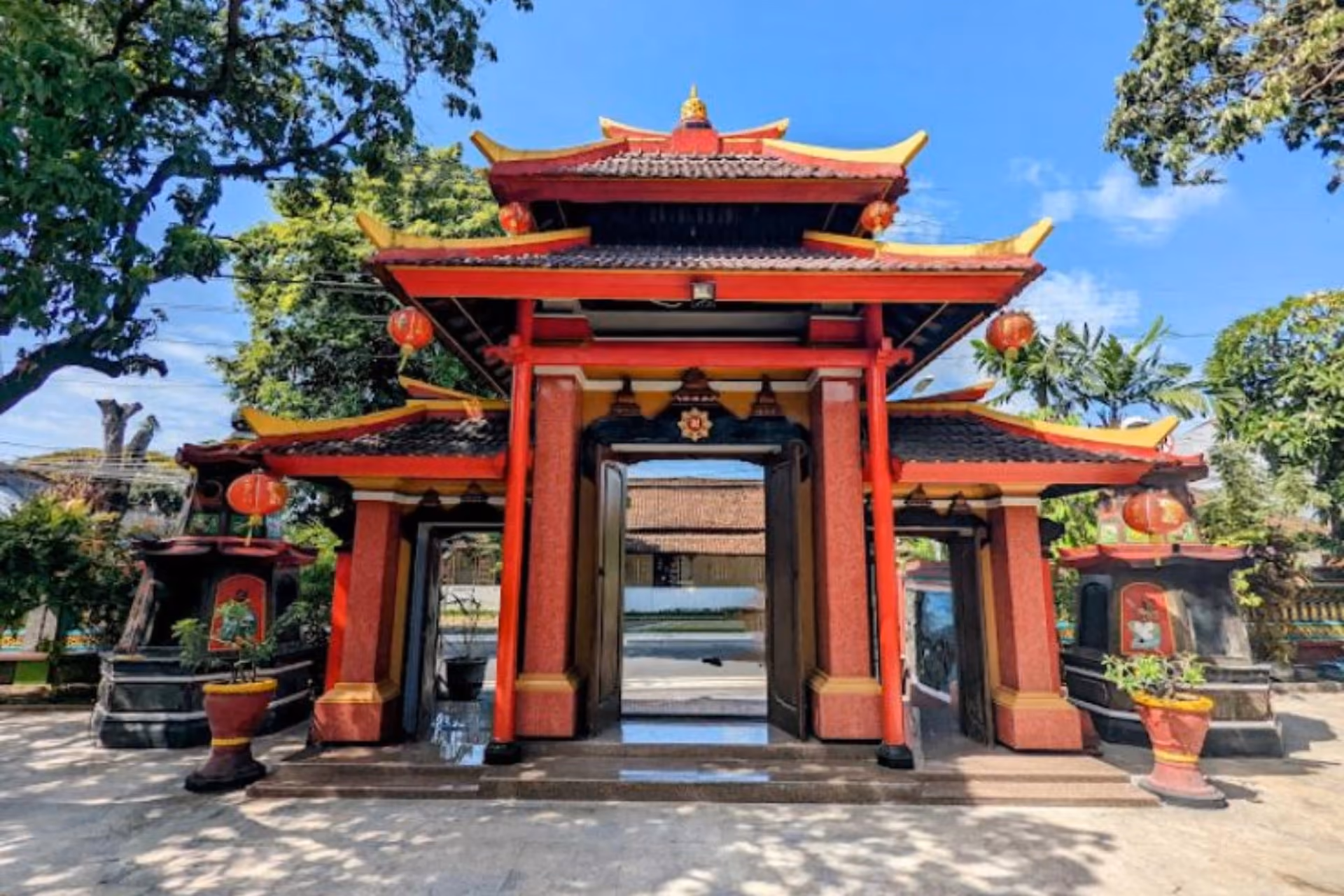 Entrance to Vihara Dharmayana Temple