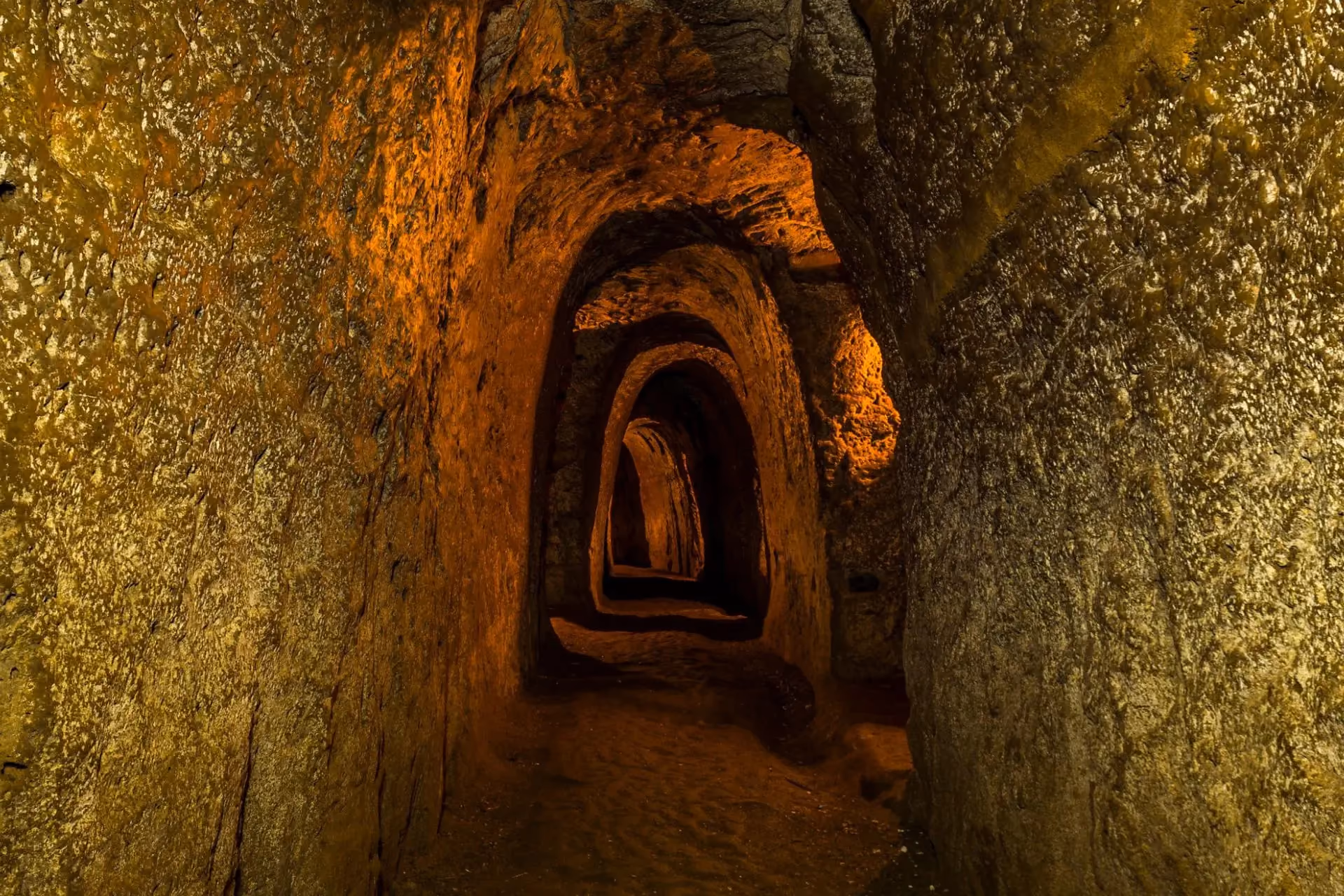 Cu Chi Tunnels 