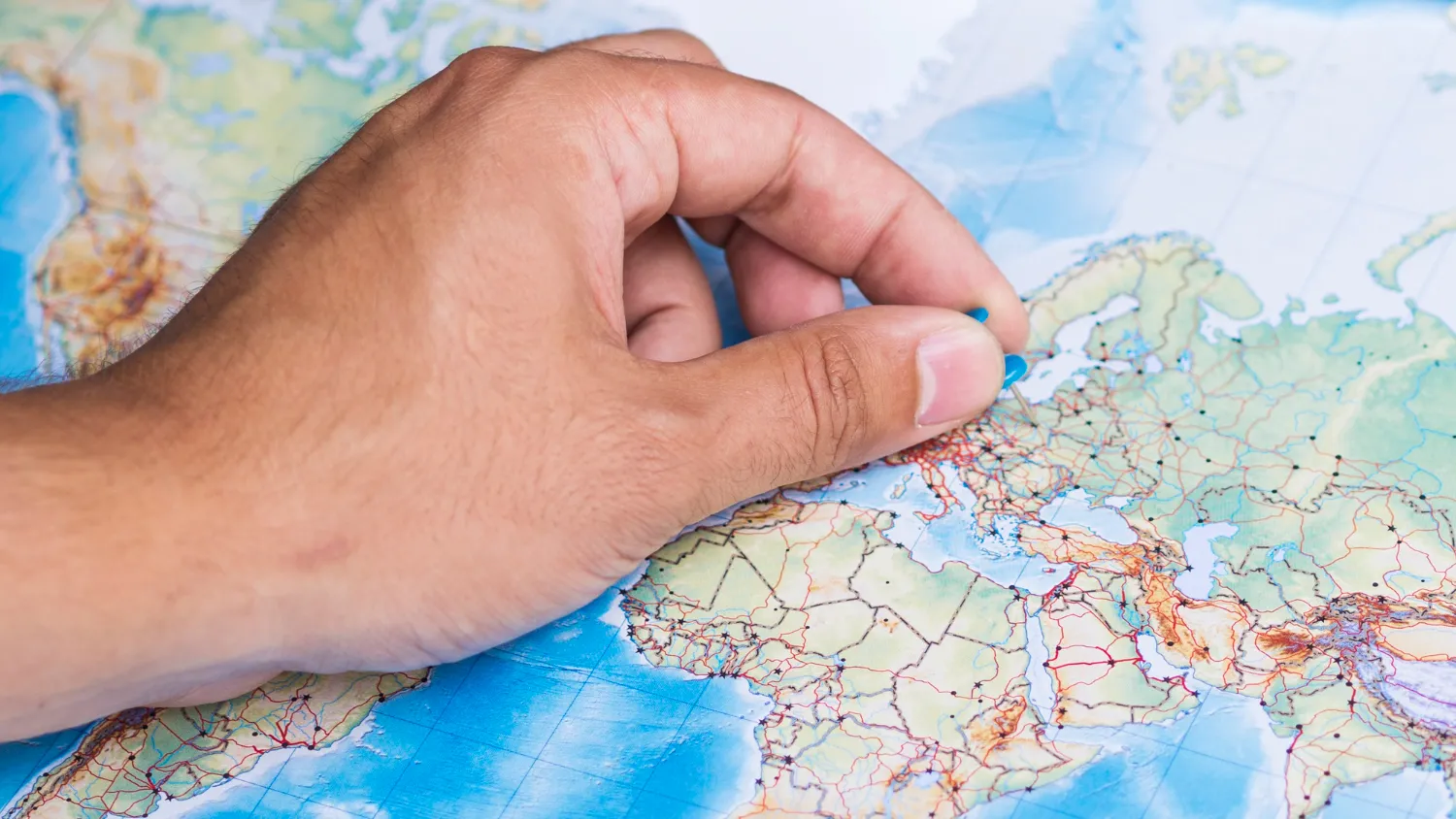 Kazakhstan vs Azerbaijan: Culture, Cuisine & Travel Experience Compared in 2025