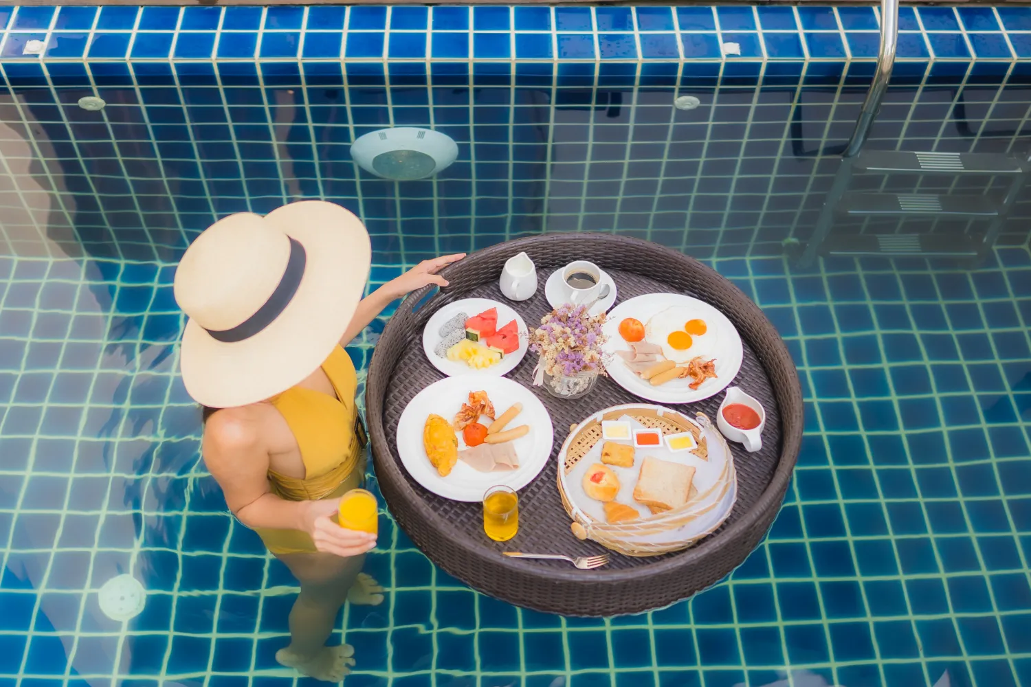 Bali’s Floating Breakfast Trend: A Must-Try for Every Traveler