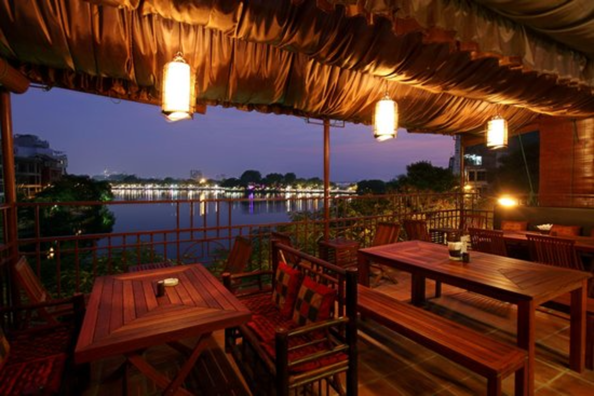 A cosy corner serving homestyle Indian dishes that feel comforting, familiar, and full of flavour.