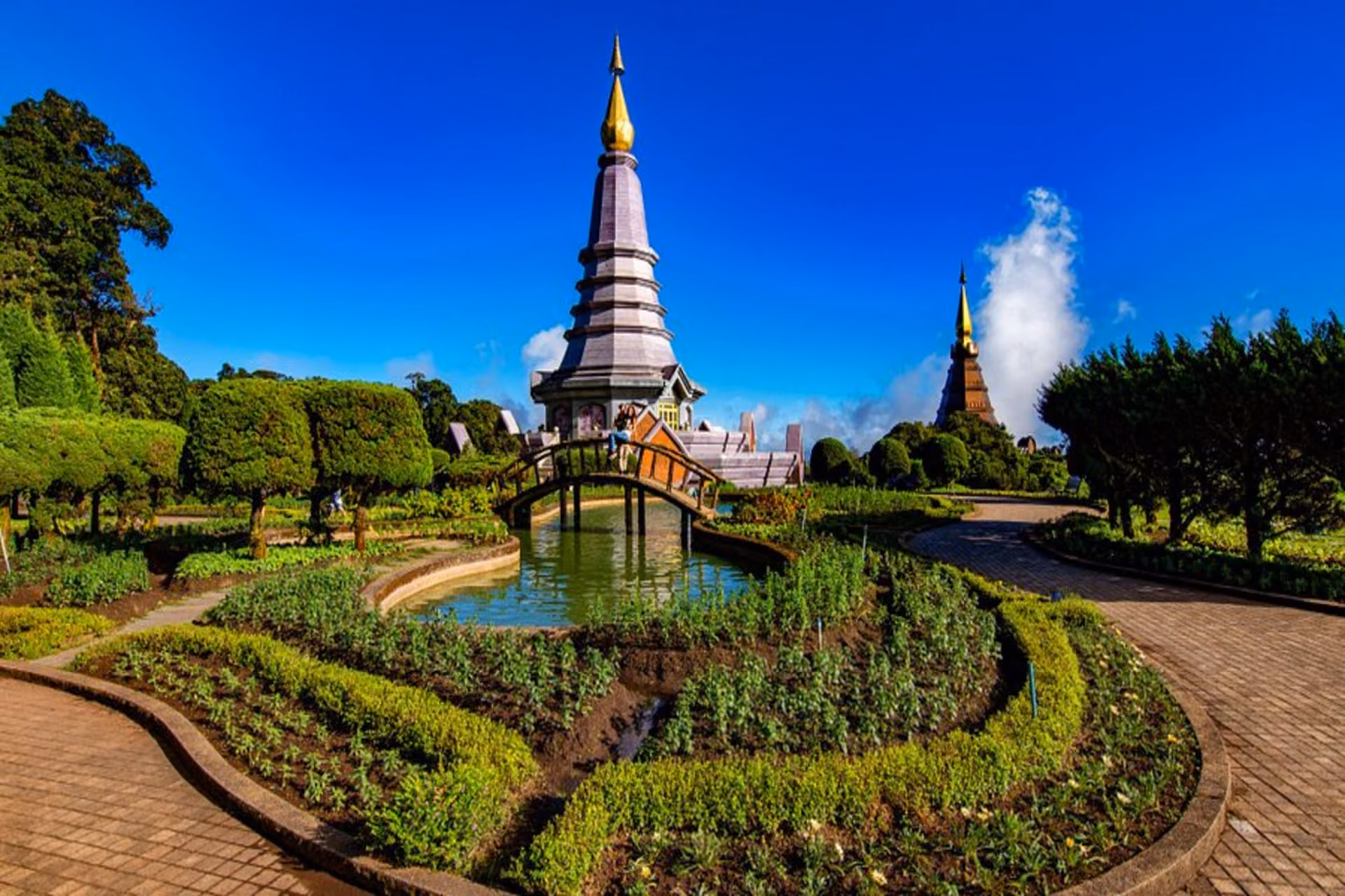 Cool air, waterfalls & the highest peak of Thailand — the perfect escape to reconnect in nature