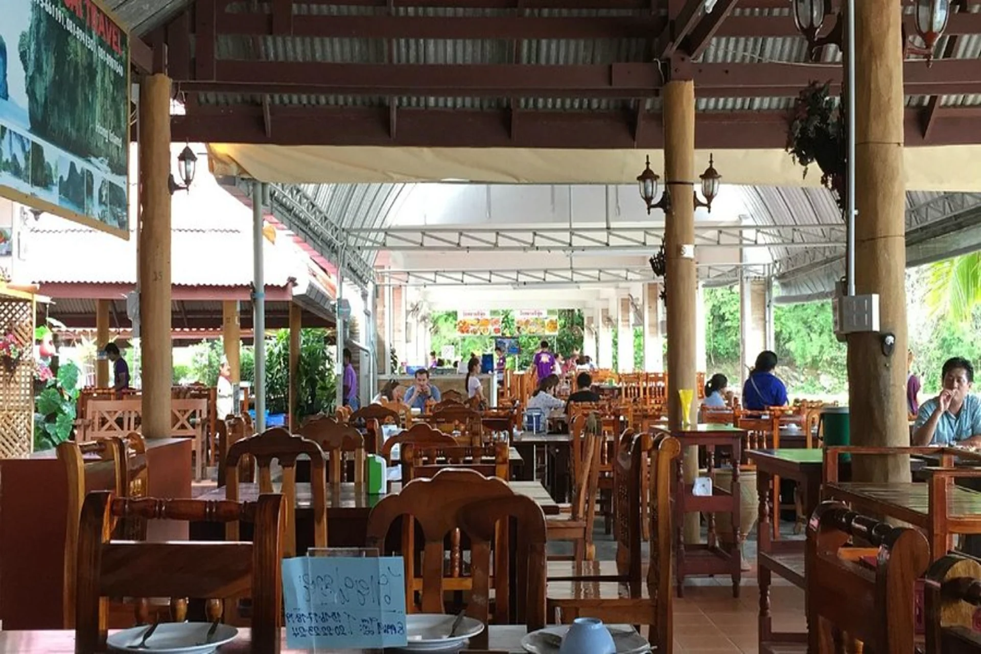 Fresh seafood by the beach with the sound of waves—simple, delicious, and peaceful.”