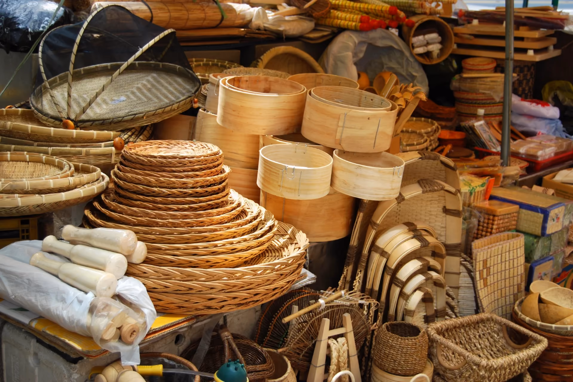 Discover local crafts, souvenirs, and unique finds — Bali’s flea markets are a treasure trove for shoppers.