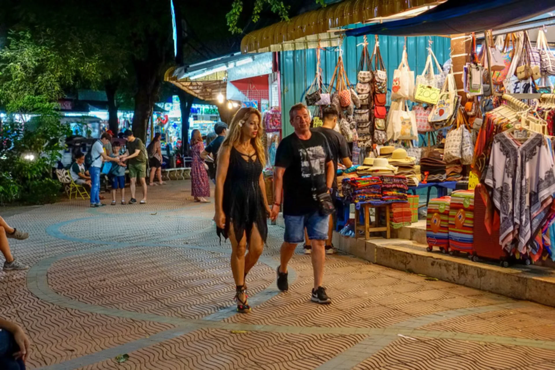 Explore Krabi’s vibrant night markets—food, culture, music, and endless local flavors