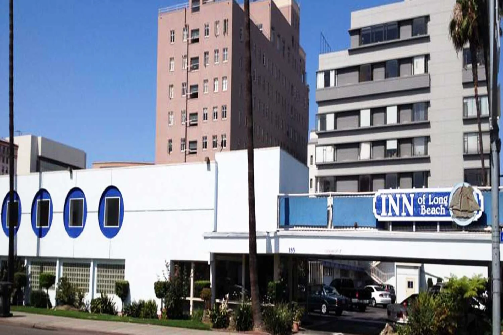 A budget stay near Long Beach with simple rooms and easy access to markets and eateries.