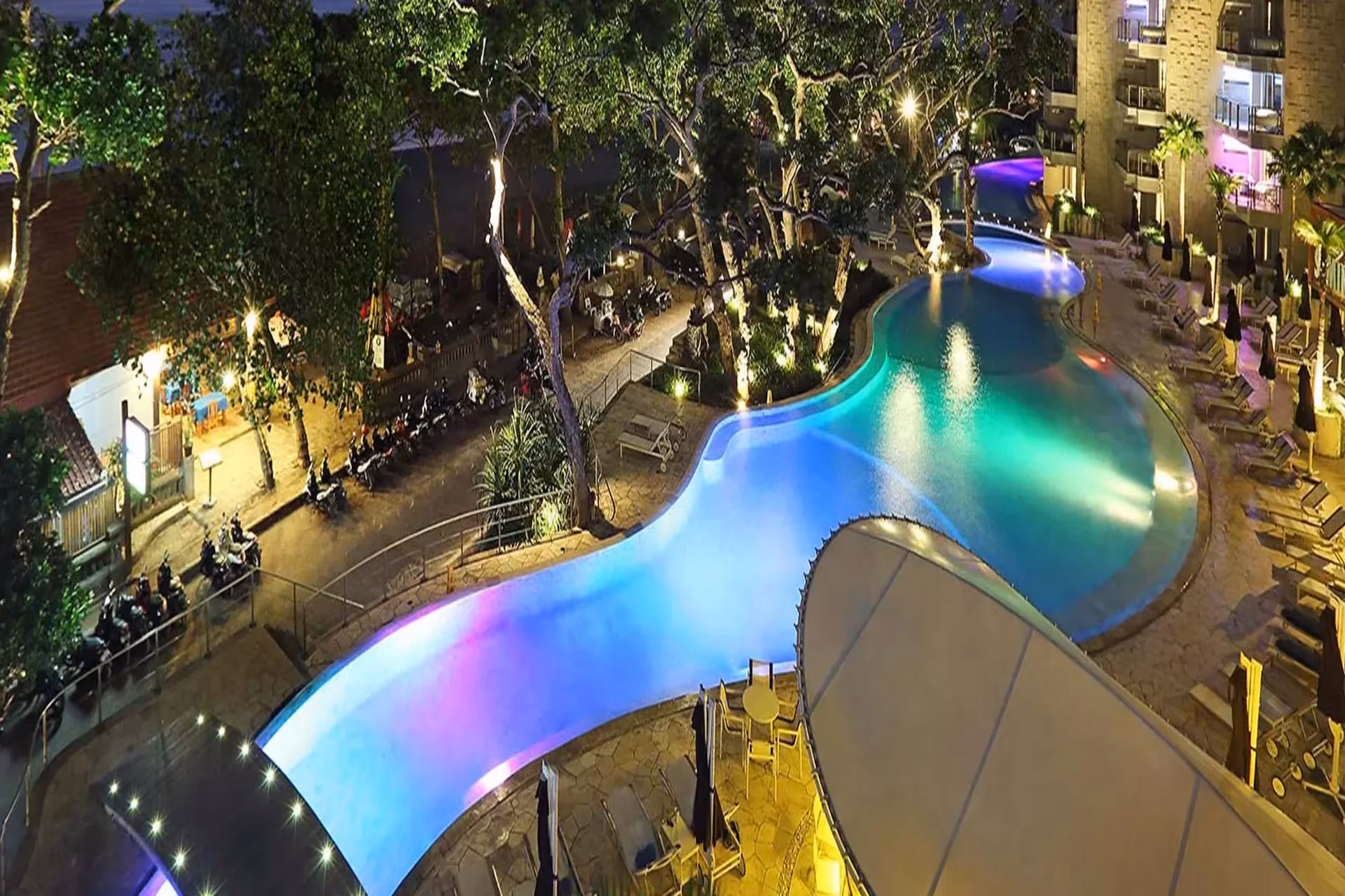 First steps into Bali feel special as tropical air, palm-lined roads, and relaxed island vibes set the mood.