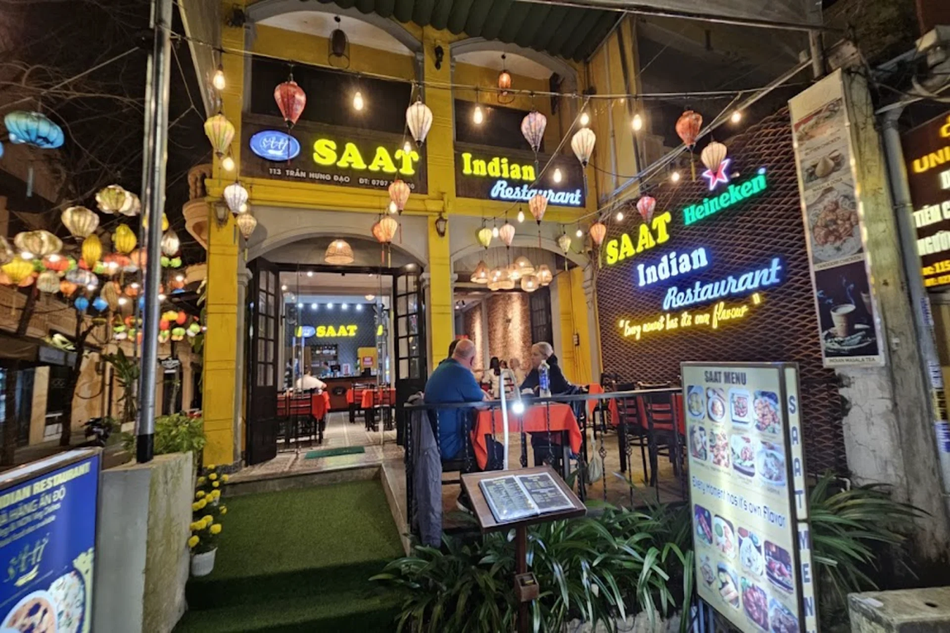 Saat Indian Restaurant – Regional Indian cuisine with authentic spices.