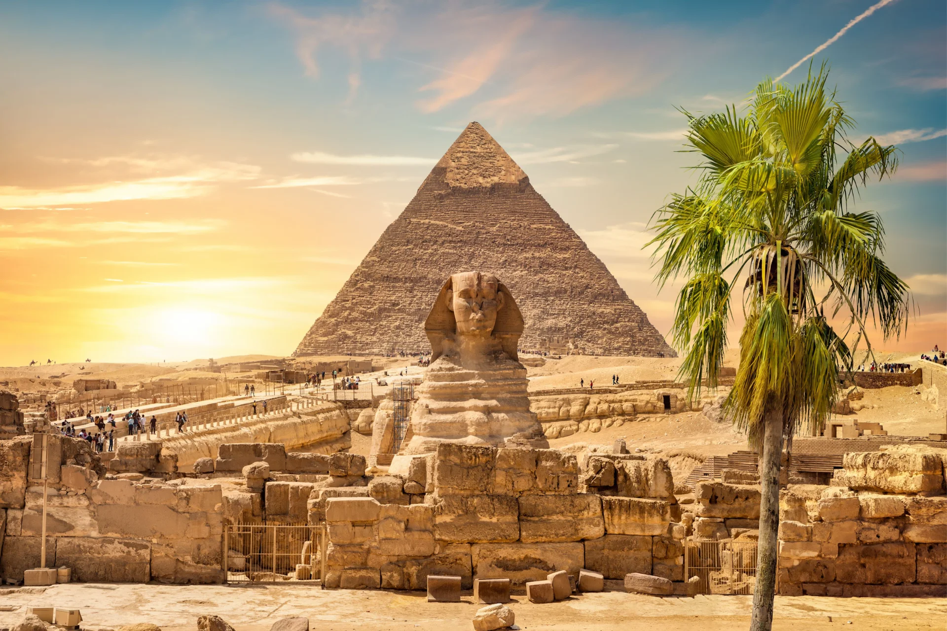 Explore ancient wonders and desert landscapes comfortably in Egypt’s pleasant January weather.