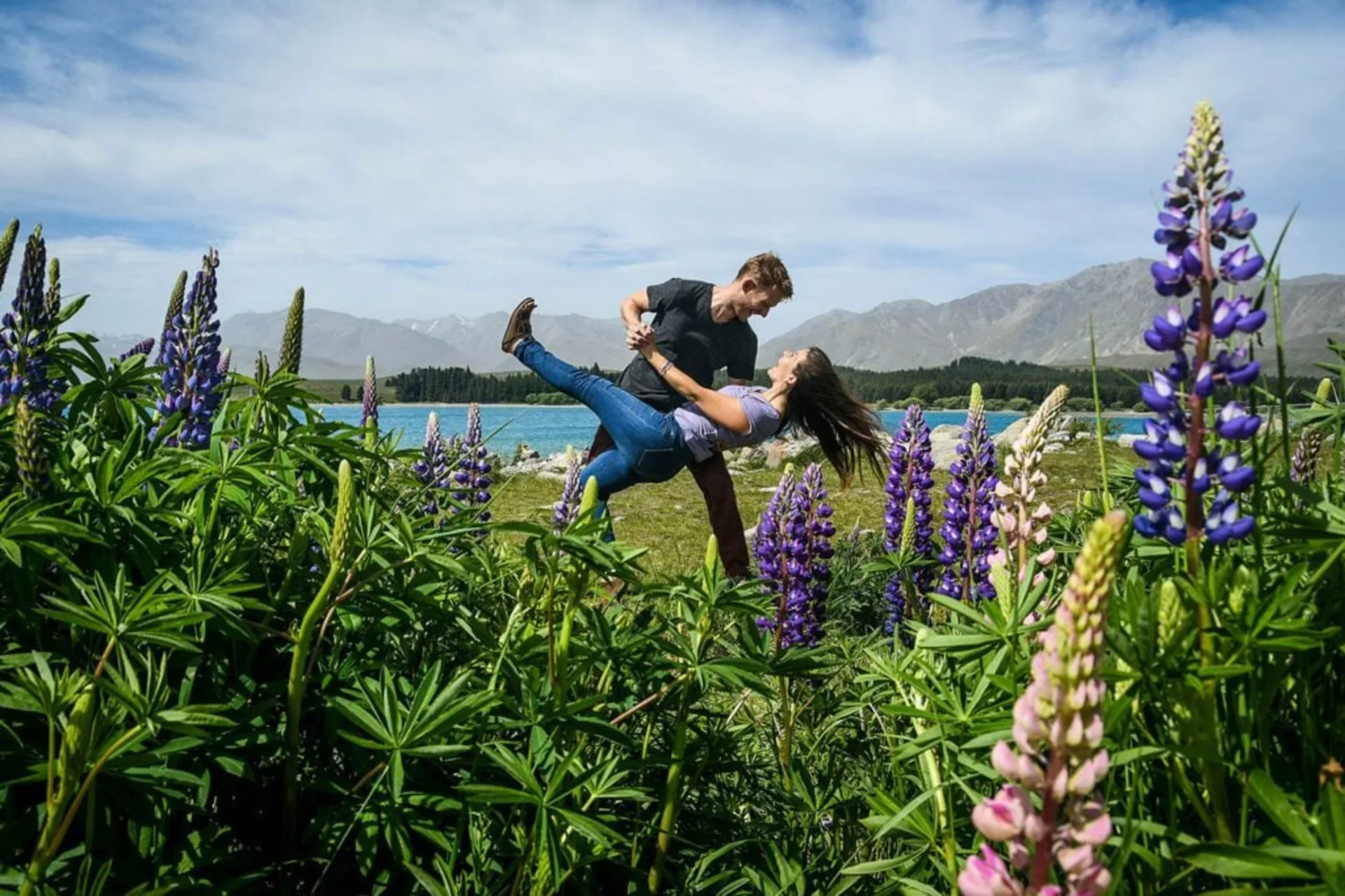 Honeymoon Romantic spots for couples in New Zealand with mountains, lakes, and nature views